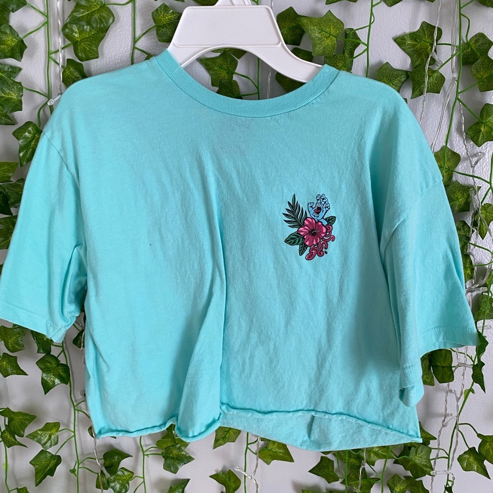 Cropped light blue Santa Cruz T-shirt